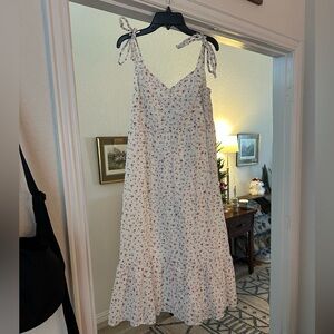 Lulu's White Floral Midi Dress